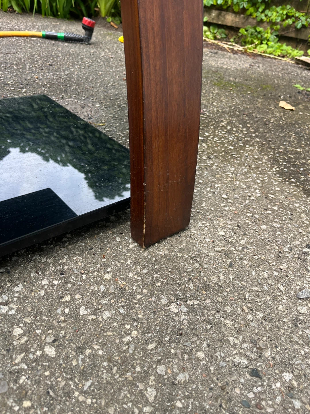 Wooden and Glass TV Stand - photo 3