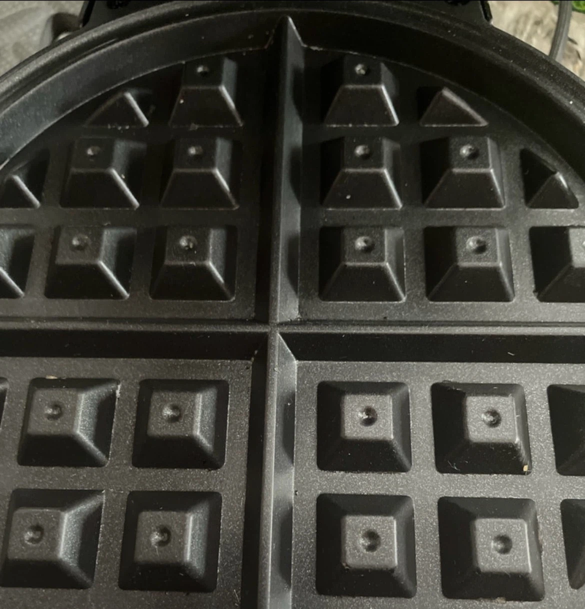 Waffle maker like new - photo 2