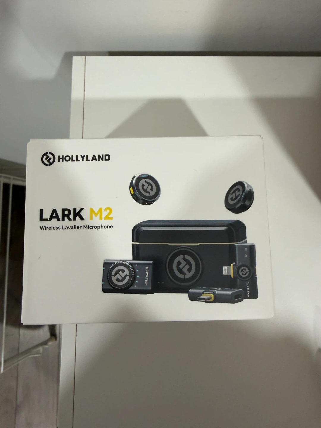 BNIB HOLLYLARND LARK M2 Wireless Lavalier Microphone Combo