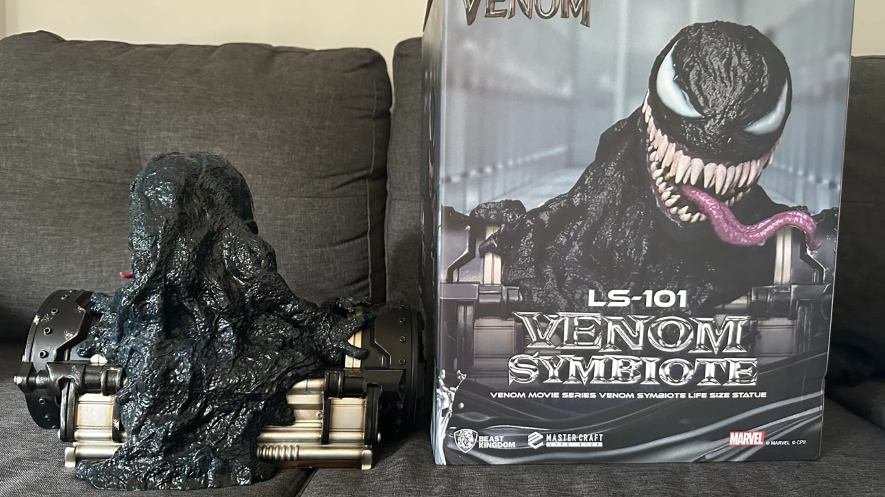 Venom Symbiote LS-101 Life Size Statue - photo 3