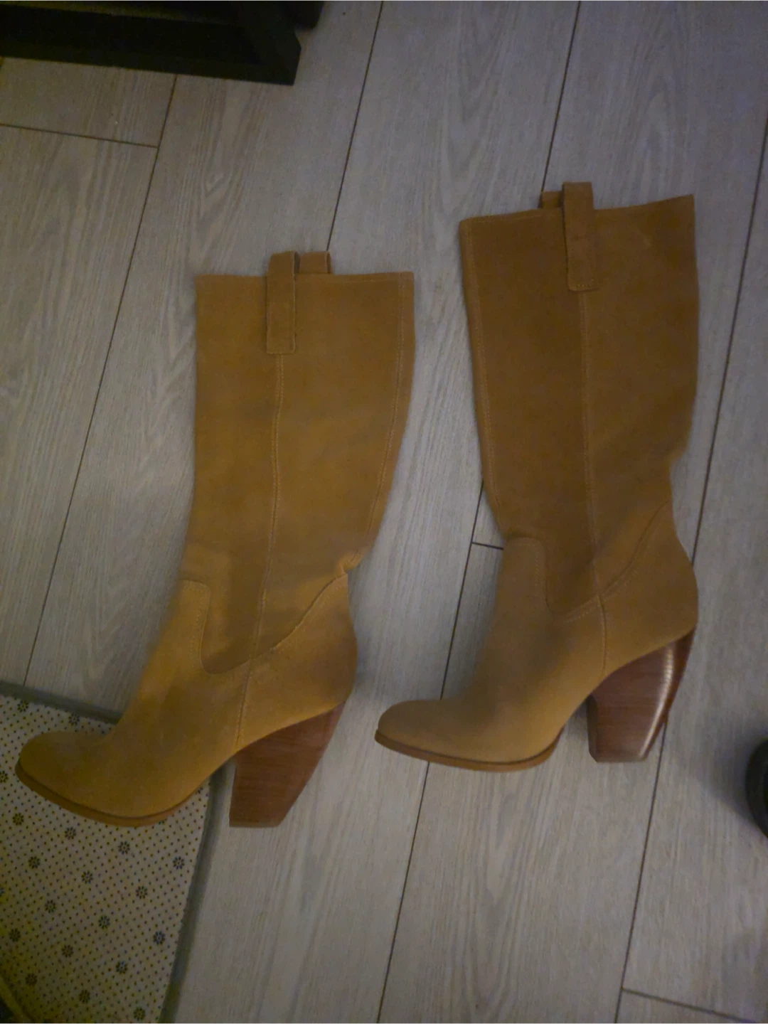 “STAMPEDE” Naturalizer Hottie suede boots - size 10