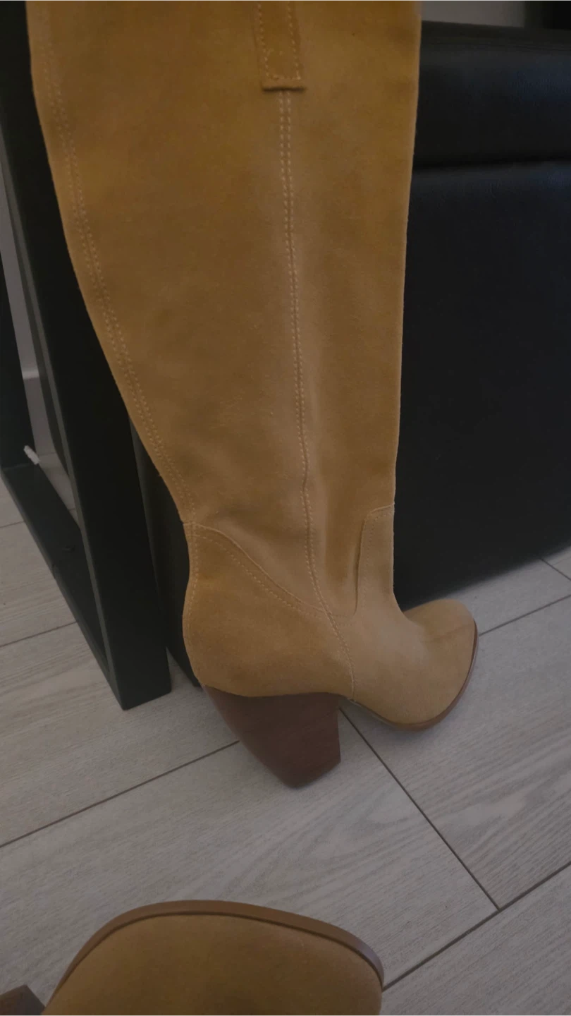 “STAMPEDE” Naturalizer Hottie suede boots - size 10 - photo 2