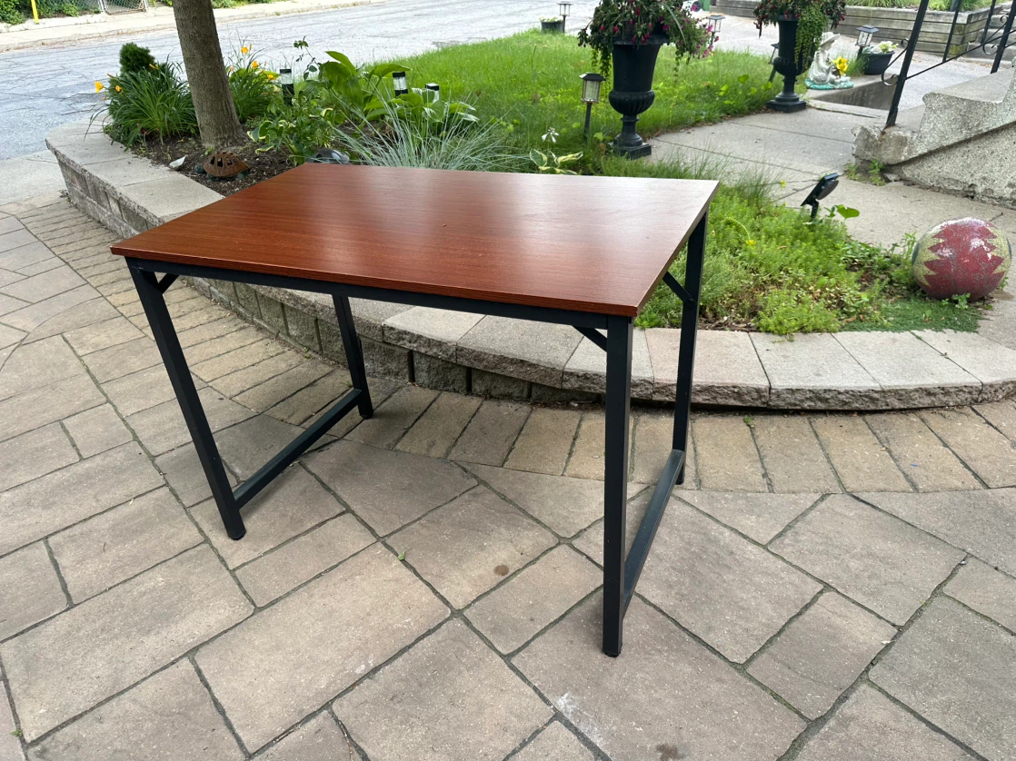 Wooden Top Table - photo 2