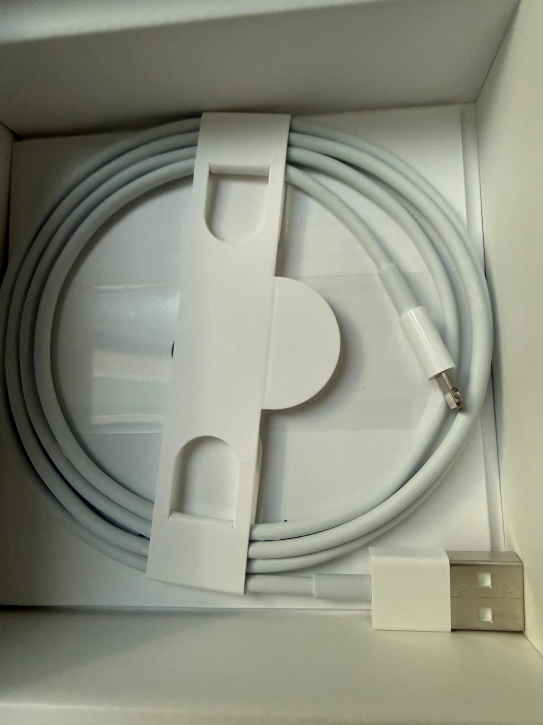 Apple TV 4K 64GB in box with rechargeable Siri remote - photo 3