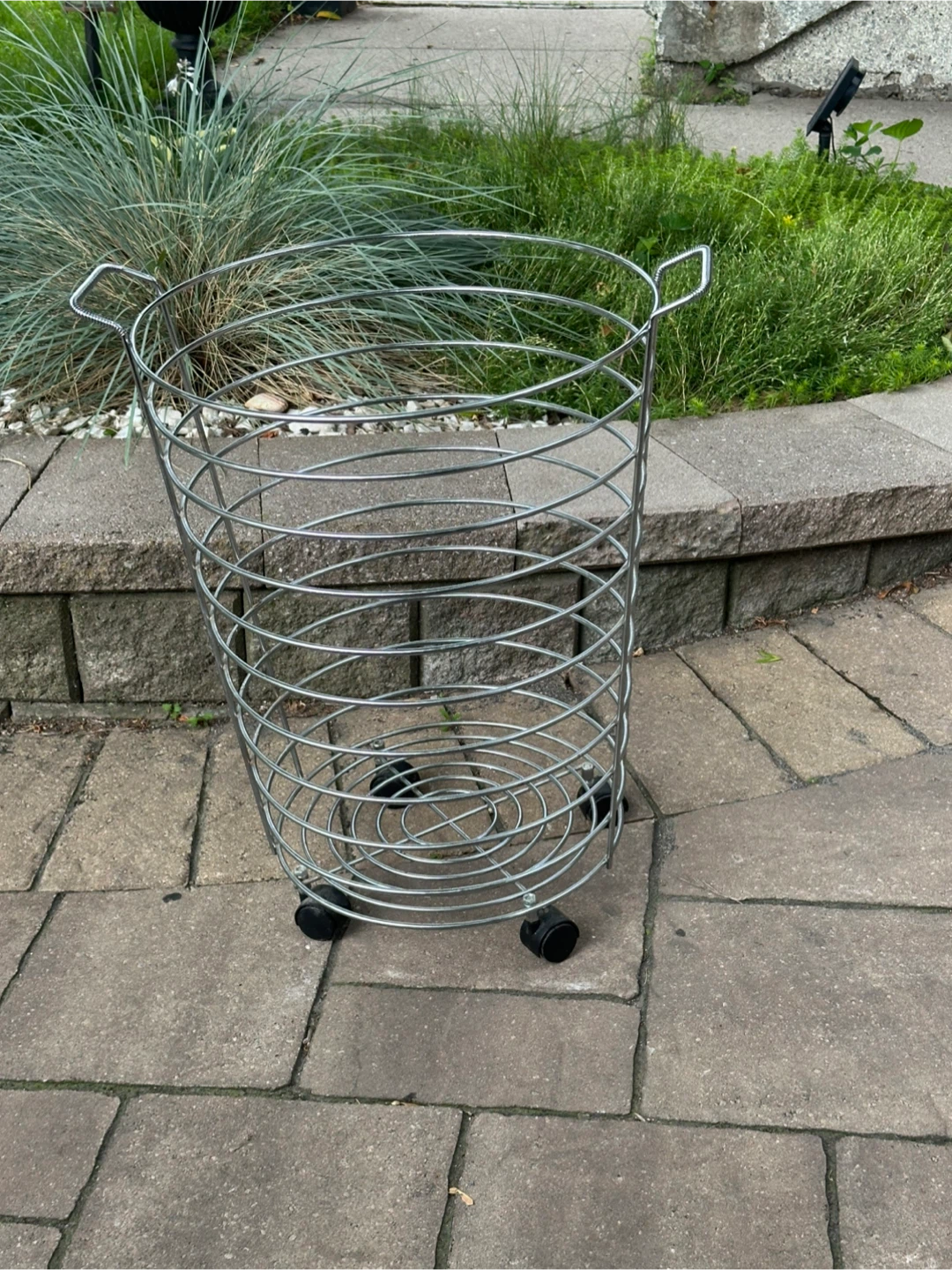 Wire Laundry Hamper with Wheels