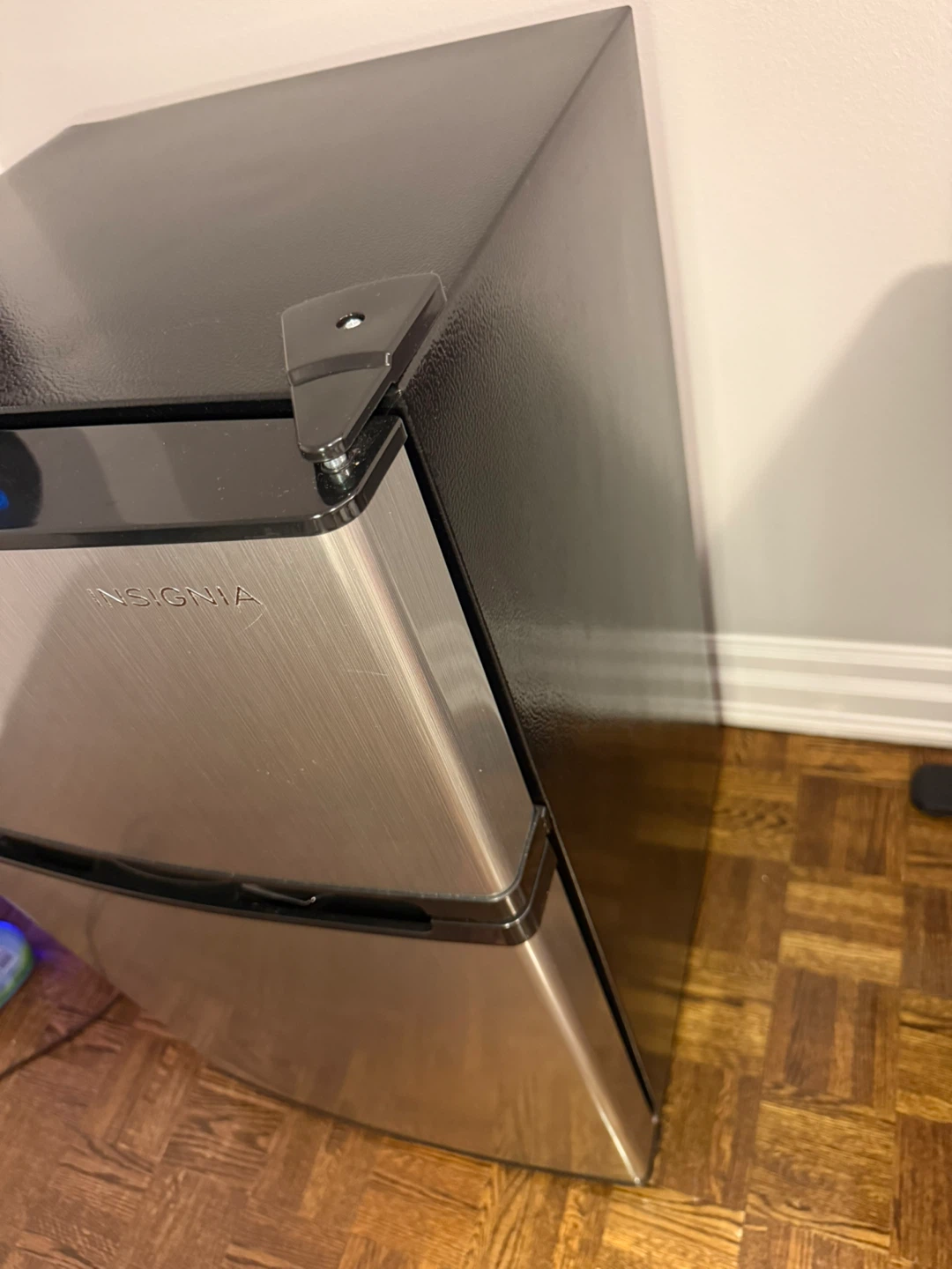 Insignia Mini Fridge with Freezer - photo 2