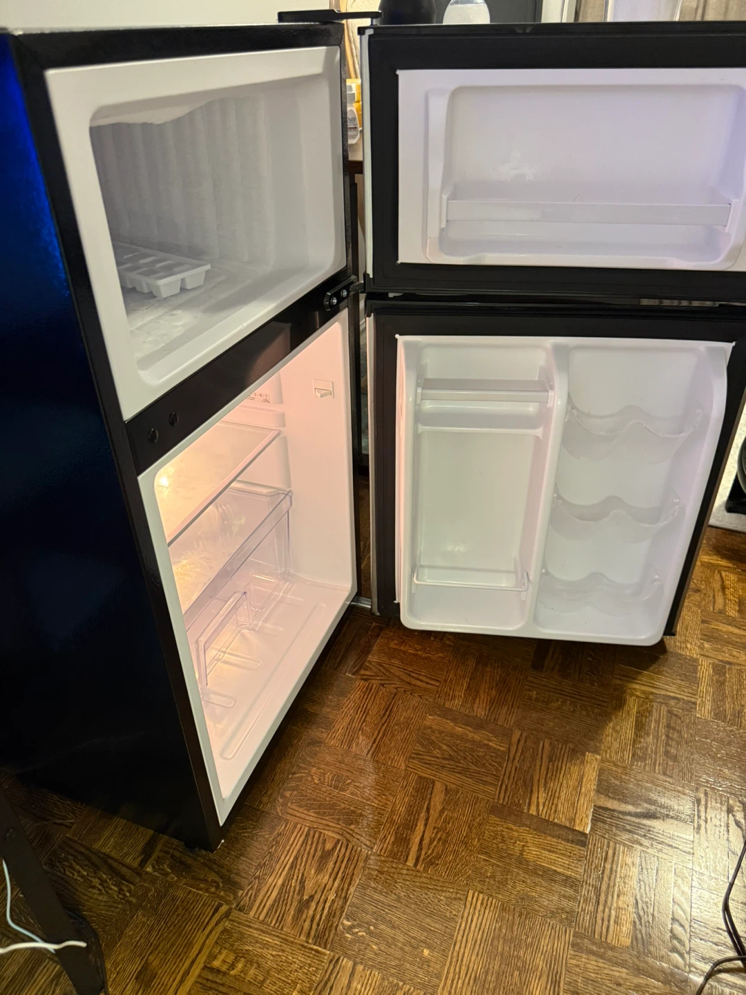 Insignia Mini Fridge with Freezer - photo 5