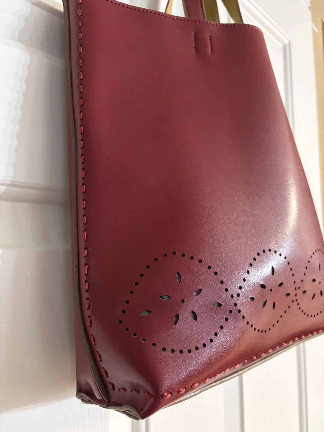 Mondani New York Red Vegan Leather Tote Bag - photo 3