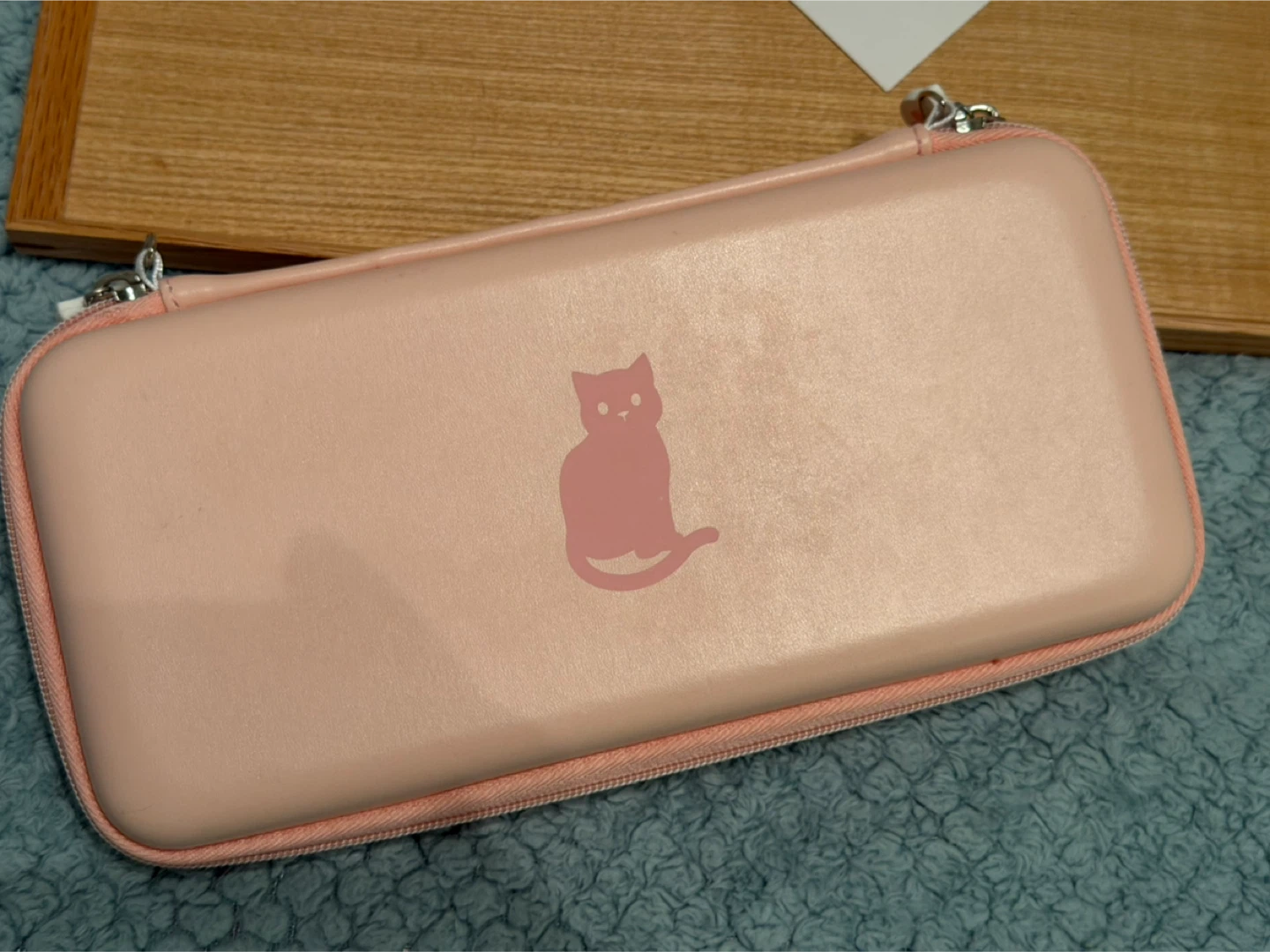 Nintendo Switch carrying case - photo 2