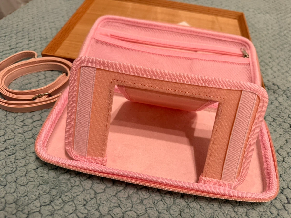 Nintendo Switch carrying case - photo 4