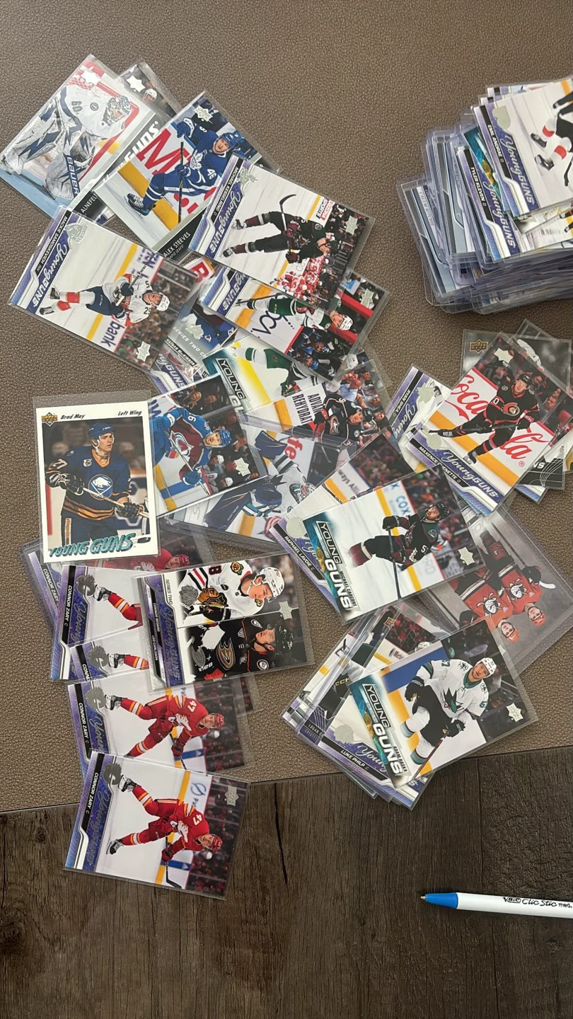 LOT of 175 YOUNG GUNS, all different years.