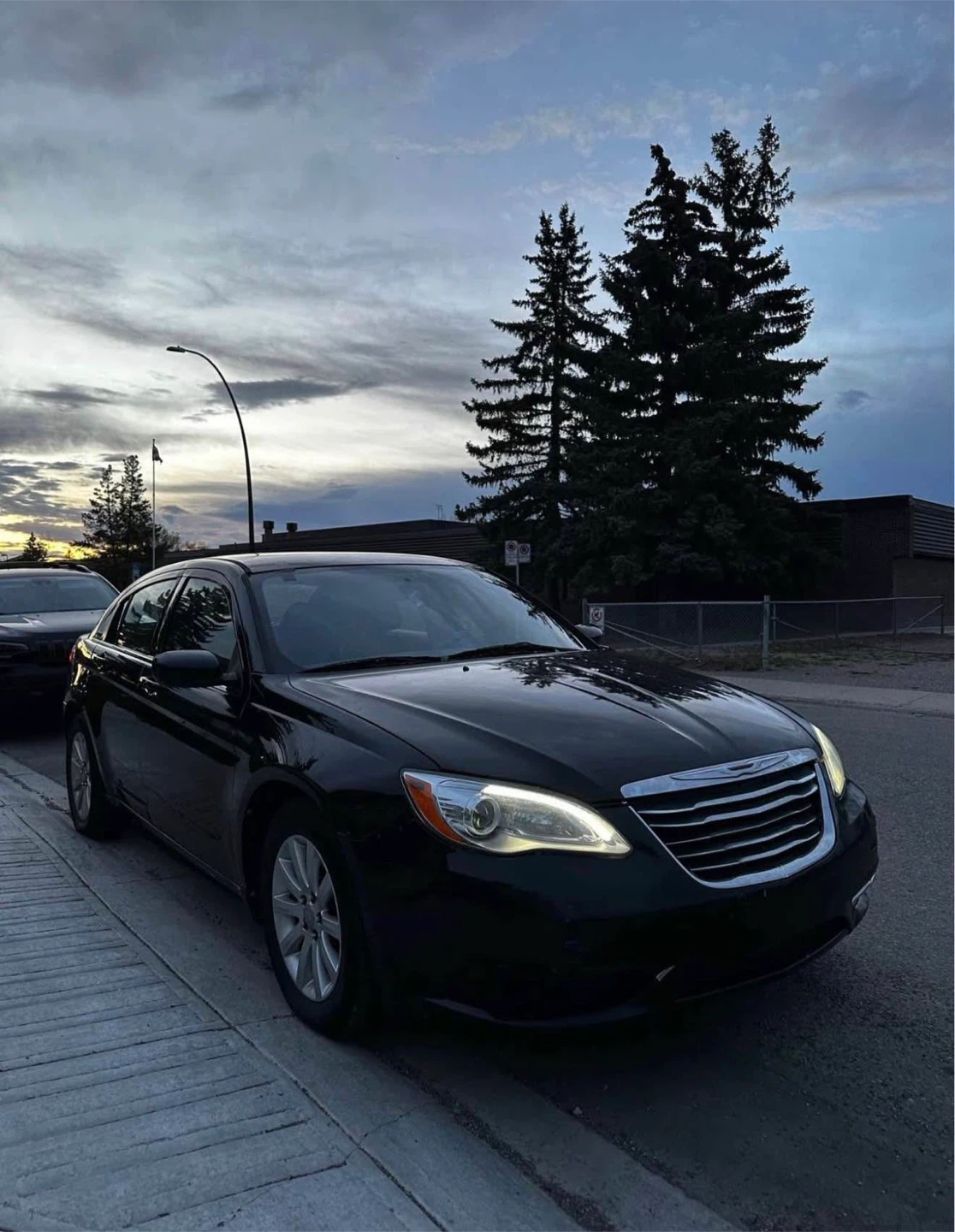 2012 Chrysler 200S  Active Status
