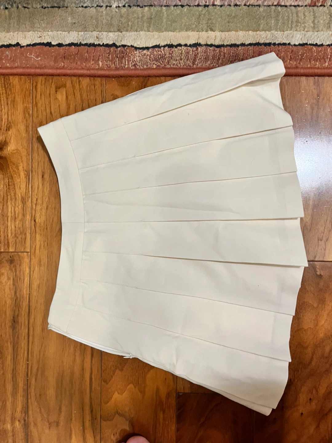 Aritzia Sunday Best White Pleated Mini Skirt - Size 4 (S)