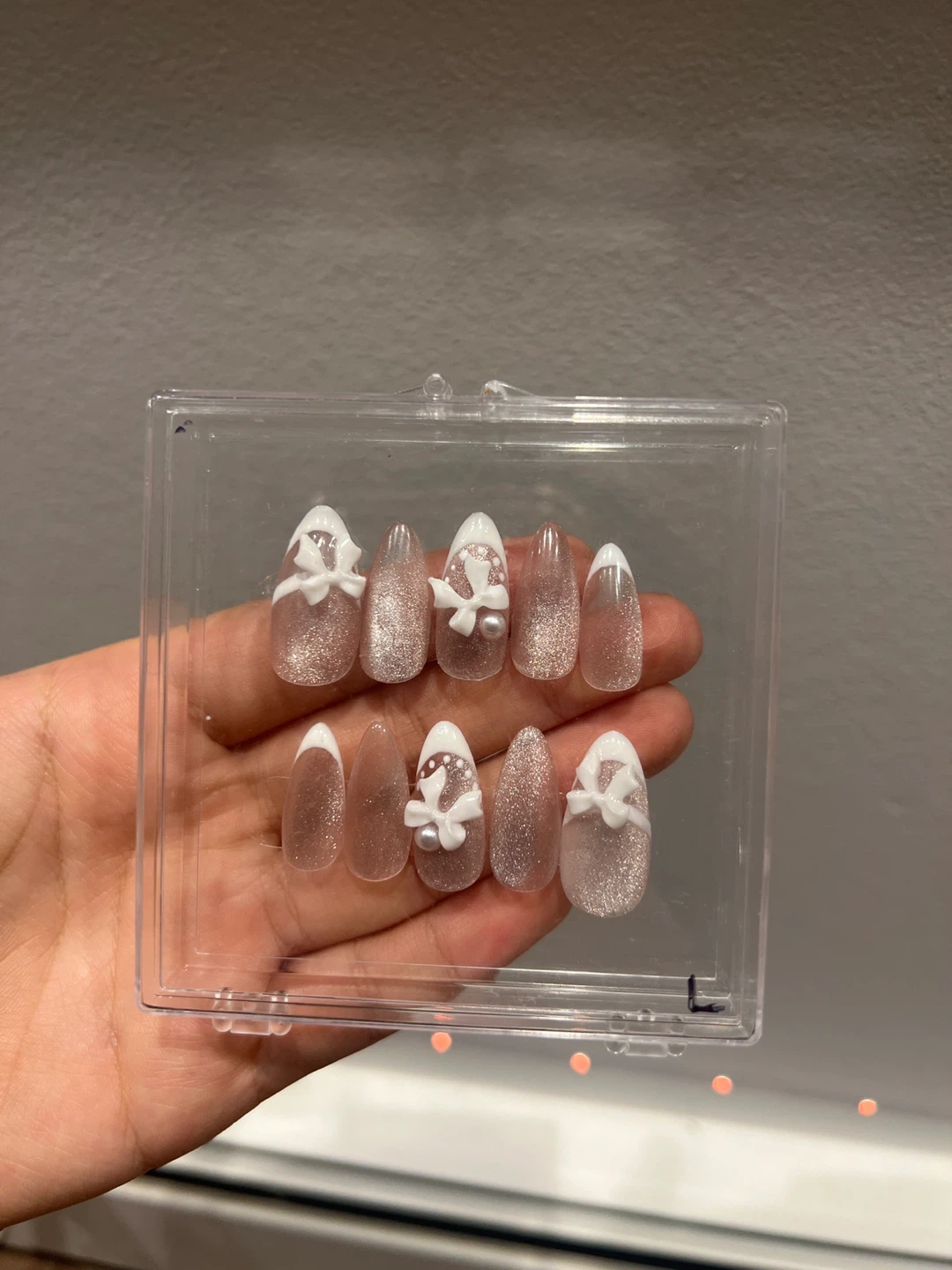 Press-on Nails with Bows and Pearls