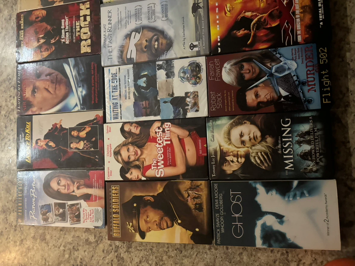Mixed Lot of 19 VHS Movies - photo 4