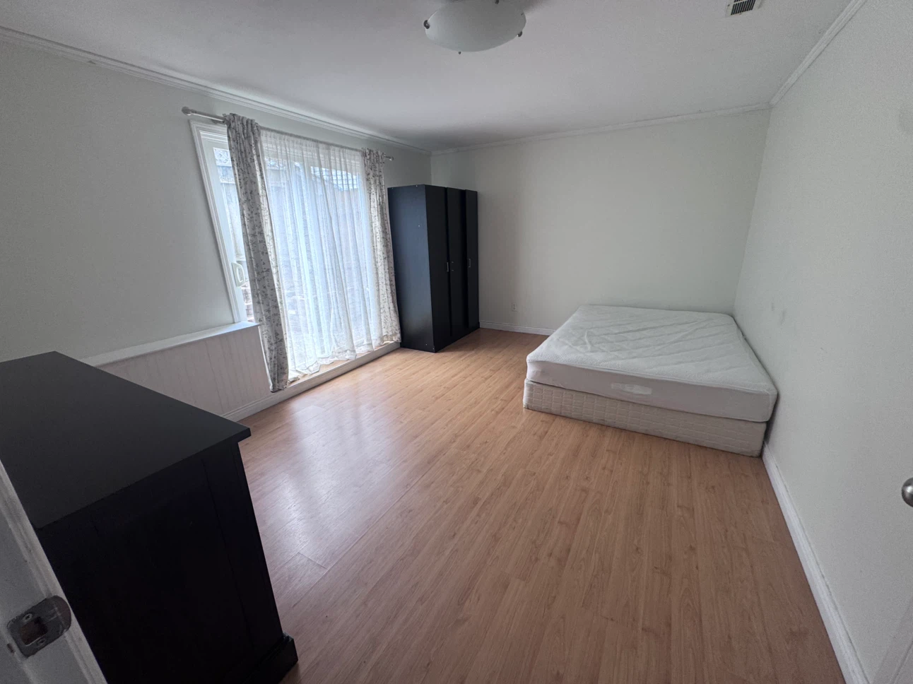 TSAWWASSEN - Room for Rent: Pet-Friendly - photo 5