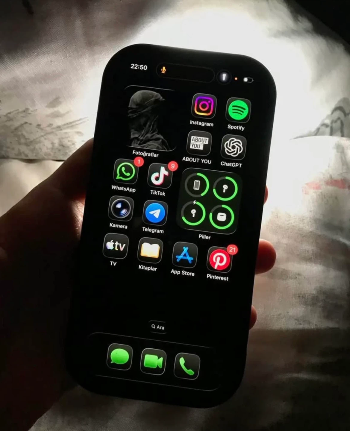Apple iPhone 14 Pro - photo 2