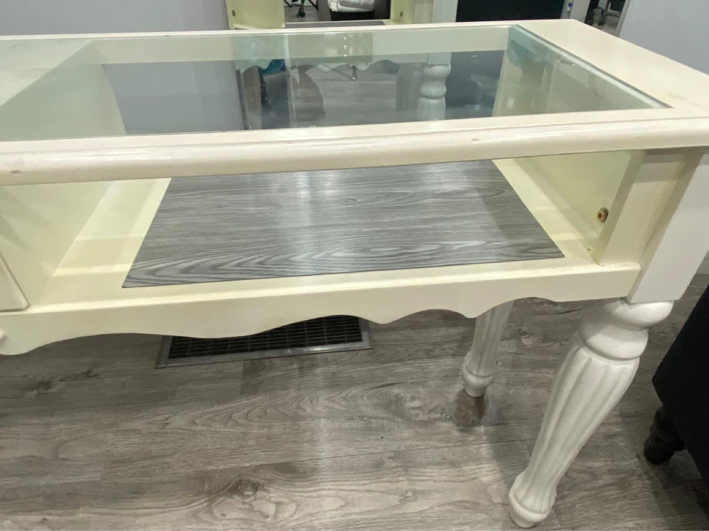 Salon/Spa Closing Sale 🚨🚨Glass Top Console Table with Drawer - photo 4