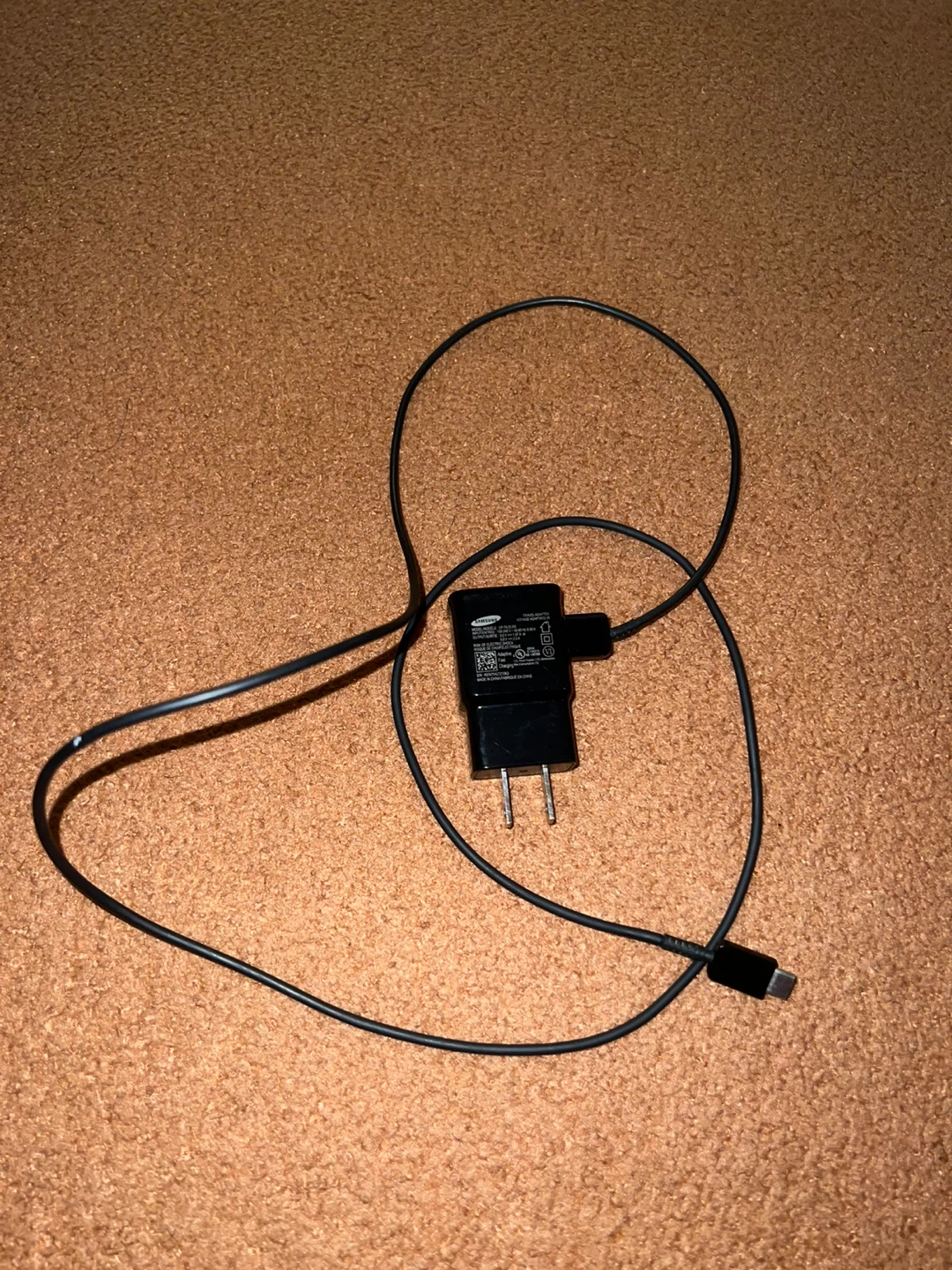 Samsung Fast Charging Wall Charger with USB-C Cable - photo 2