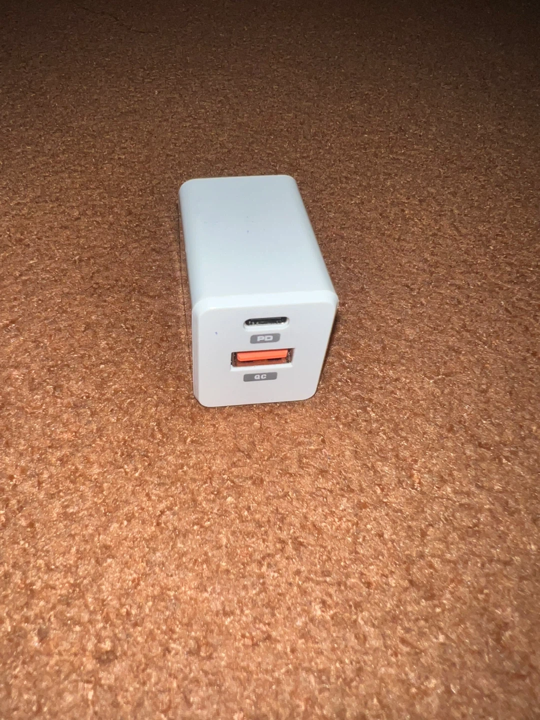 B.E. USB-C PD and QC Fast Wall Charger - photo 2
