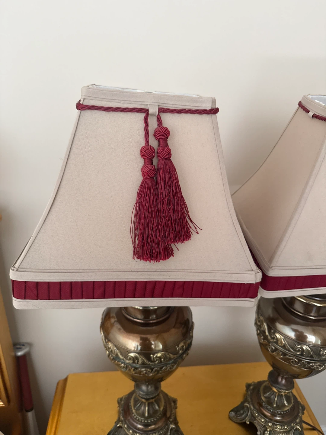 Pair of Vintage Decorative Table Lamps with Burgundy Tassels - photo 3