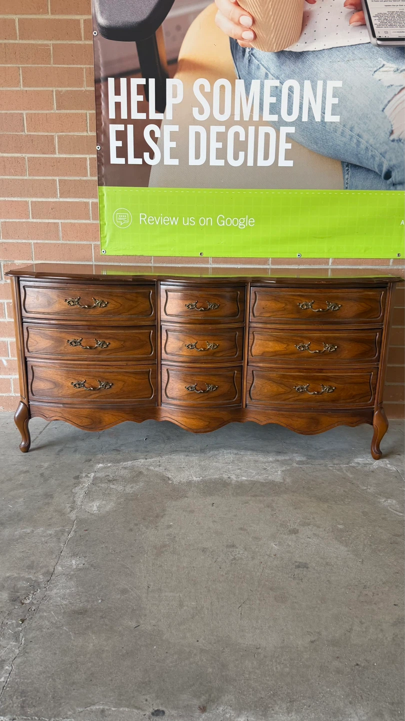 Broyhill 9 drawers Dresser - photo 2
