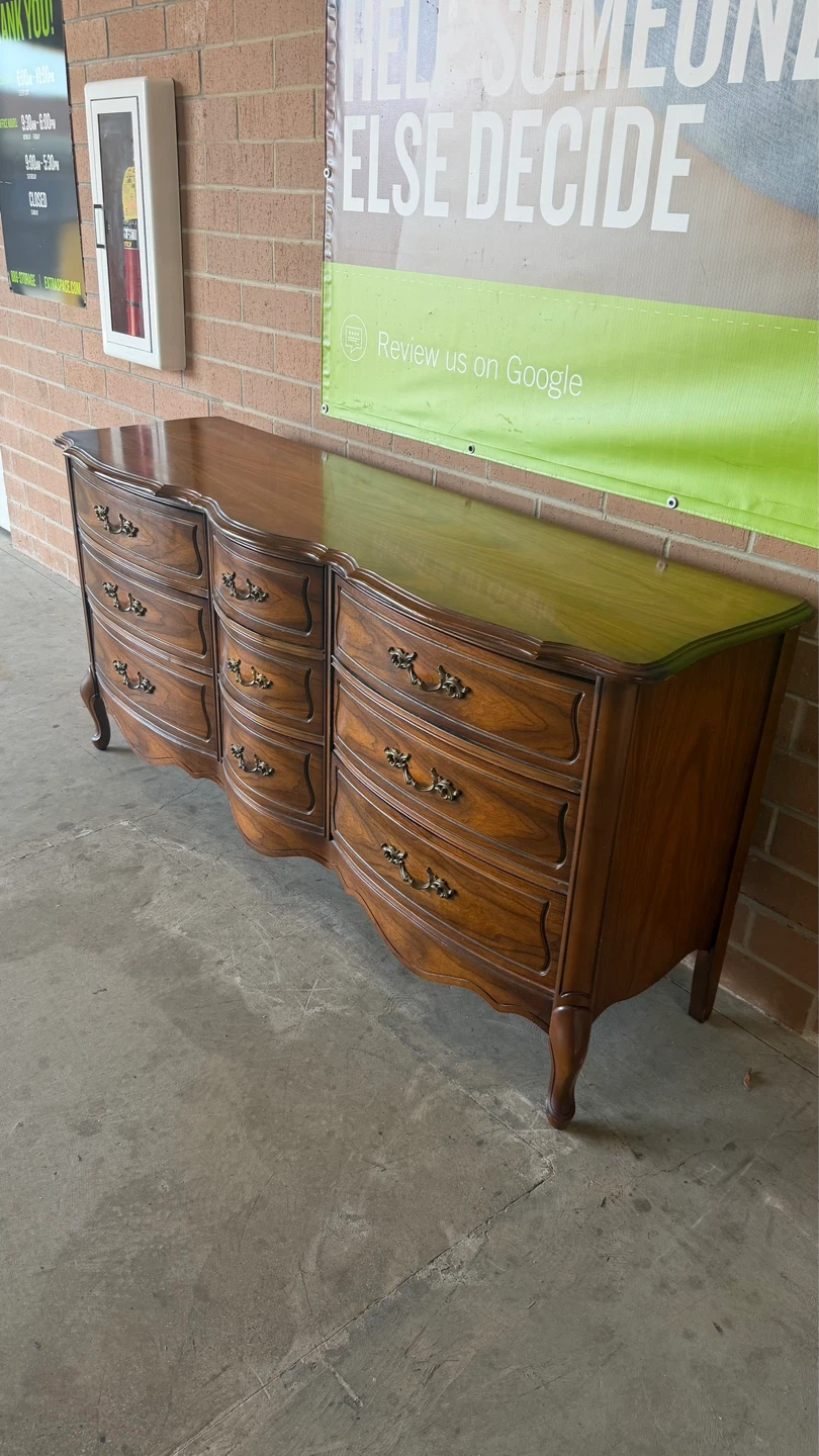 Broyhill 9 drawers Dresser - photo 3