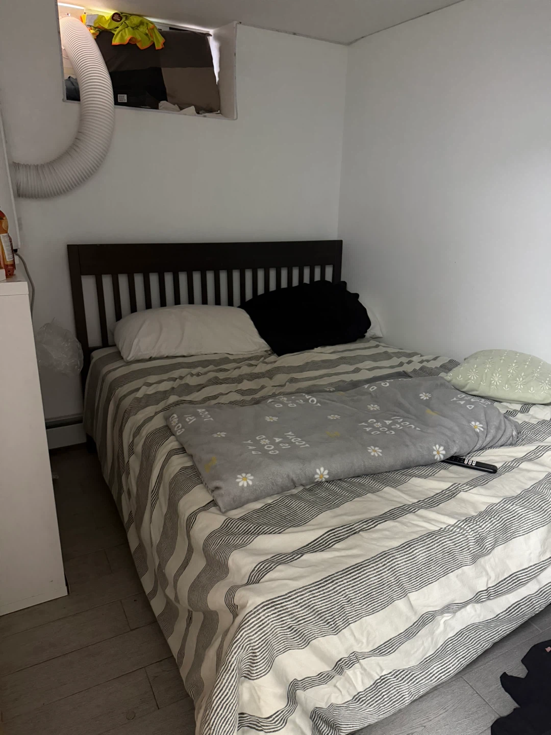 Furnished room in Brooklyn for August