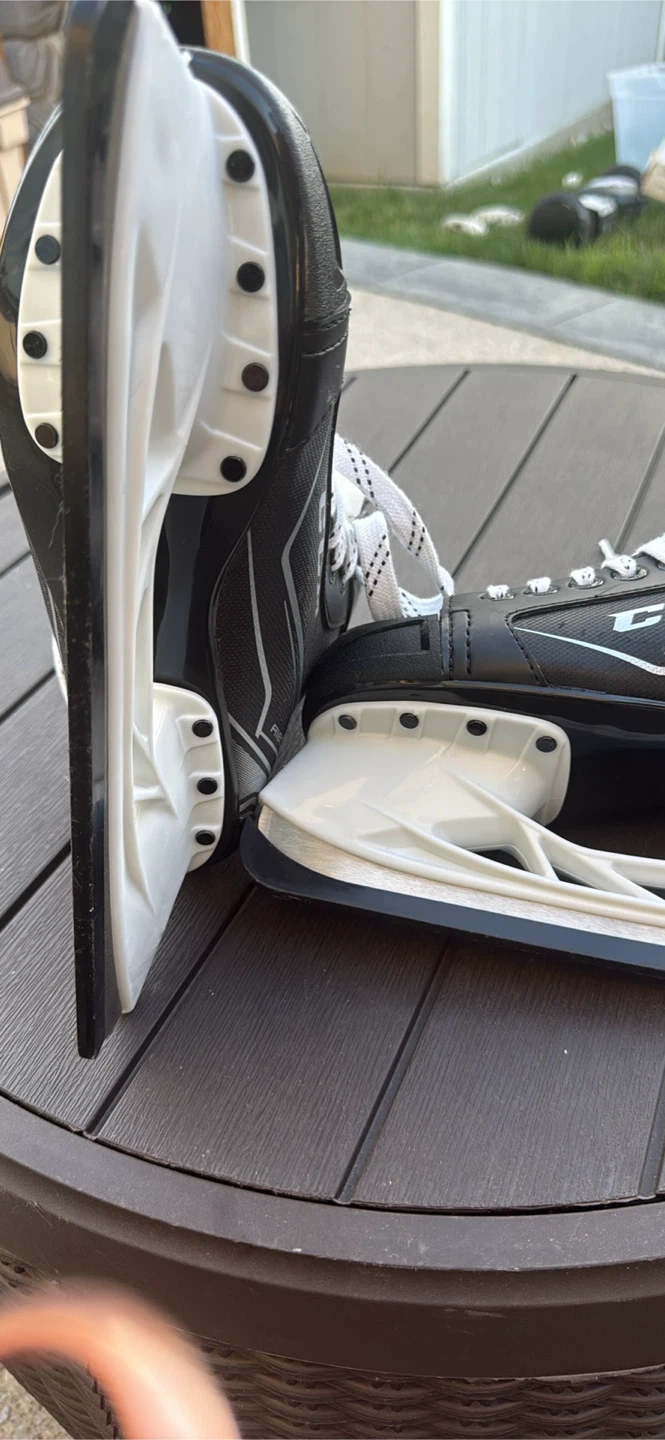 CCM Ribcor XT Hockey Skates - photo 2