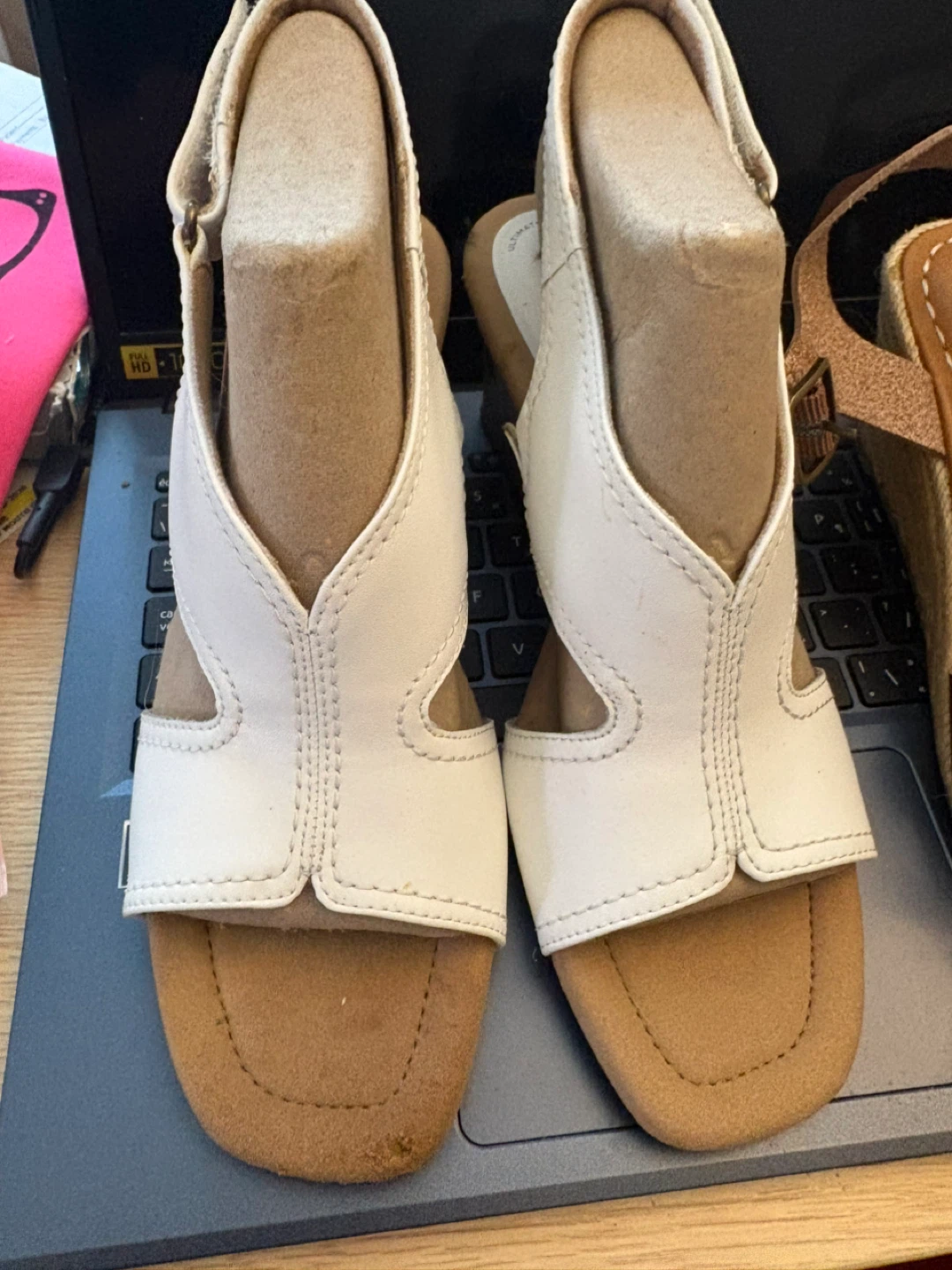 White sandals sz 7