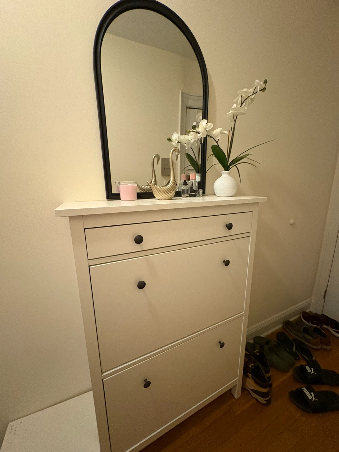 White Shoe Cabinet with Mirror
