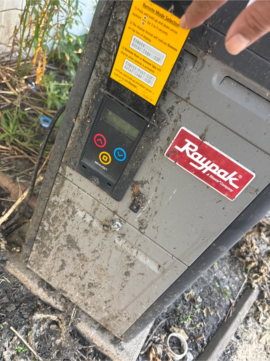 Raypak Pool Heater used needs cleaning and removing - photo 2