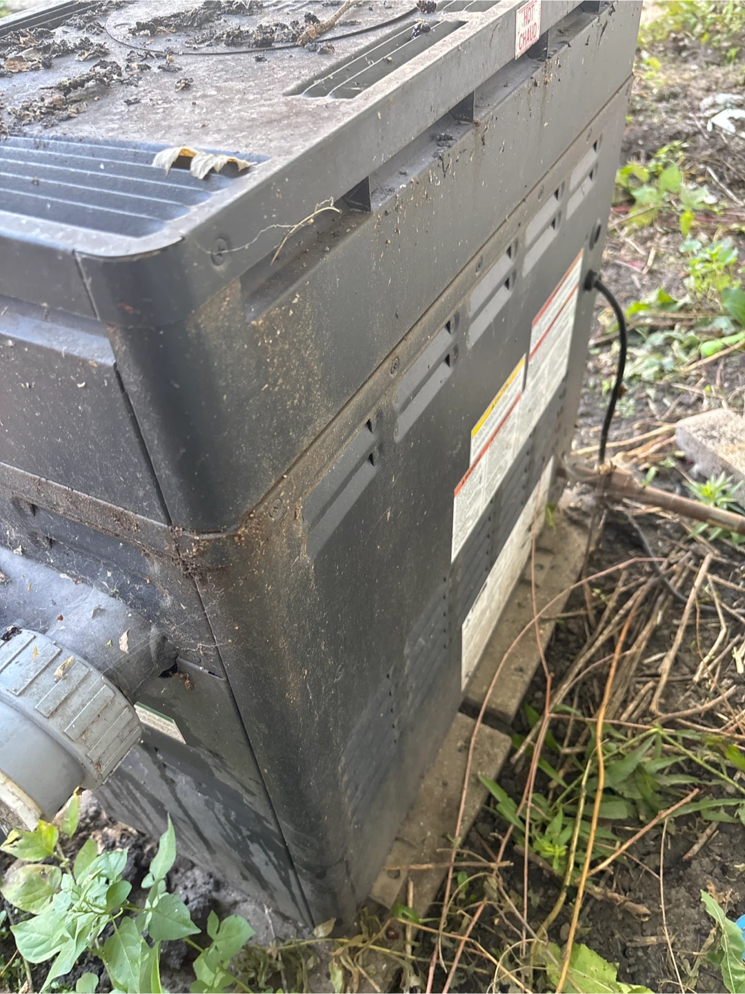 Raypak Pool Heater used needs cleaning and removing - photo 4