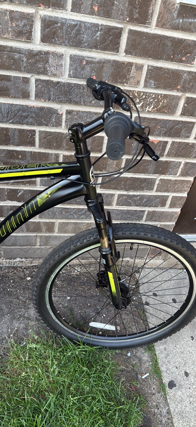 2 bikes Pacific Cycle "Storm" Mountain Bike SCHWINN 21 speed… - photo 2