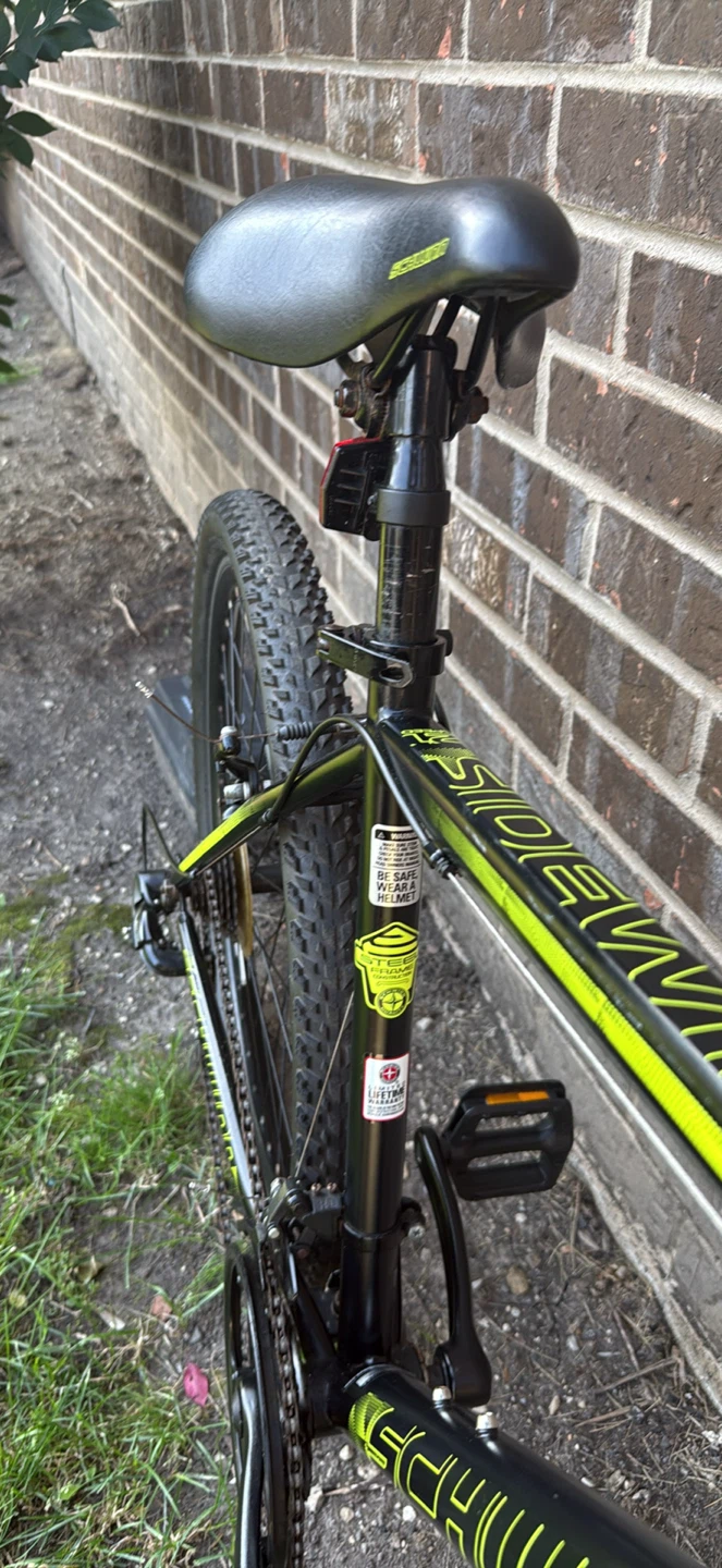 2 bikes Pacific Cycle "Storm" Mountain Bike SCHWINN 21 speed… - photo 3