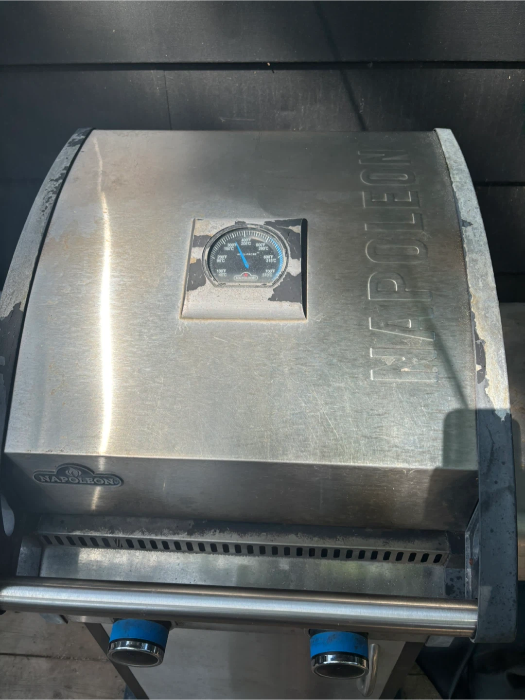 Free Napoleon Propane BBQ Grill - only one side burner working