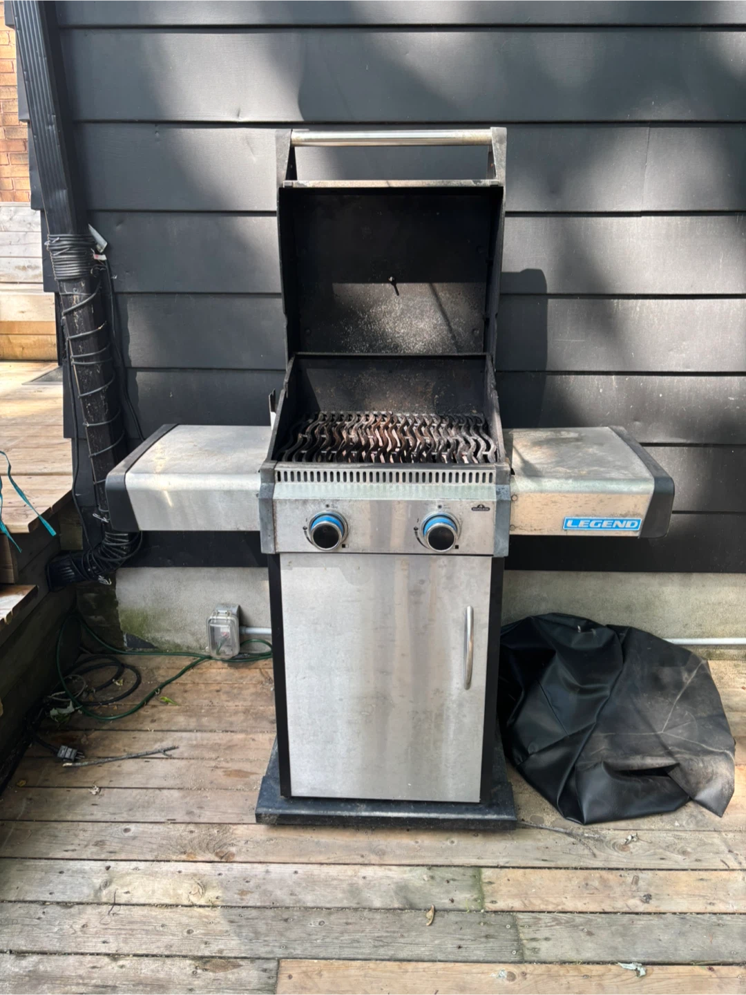 Free Napoleon Propane BBQ Grill - only one side burner working - photo 2