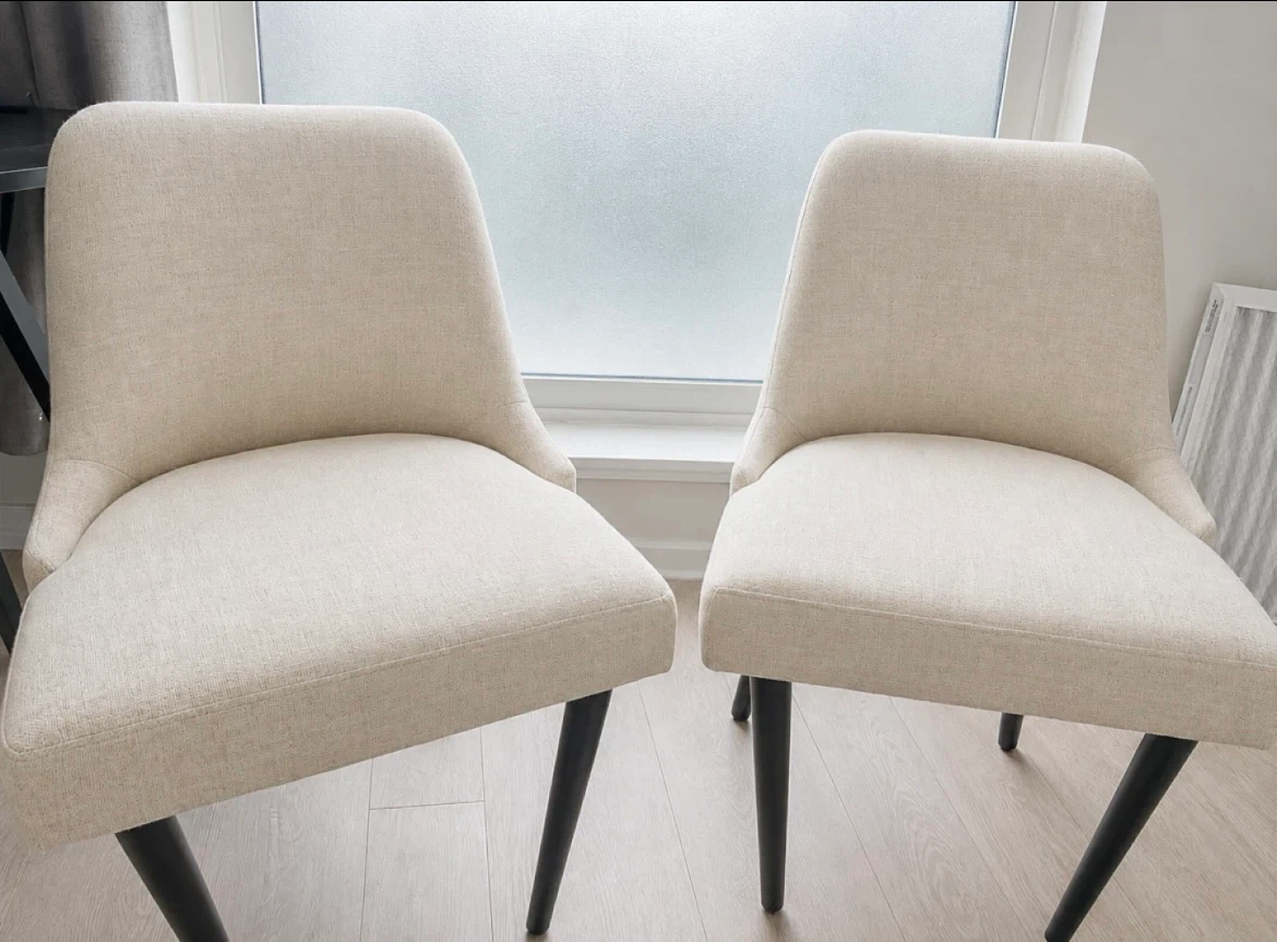 Modern Round Dining Table + 2 Chairs — Brand New - photo 4