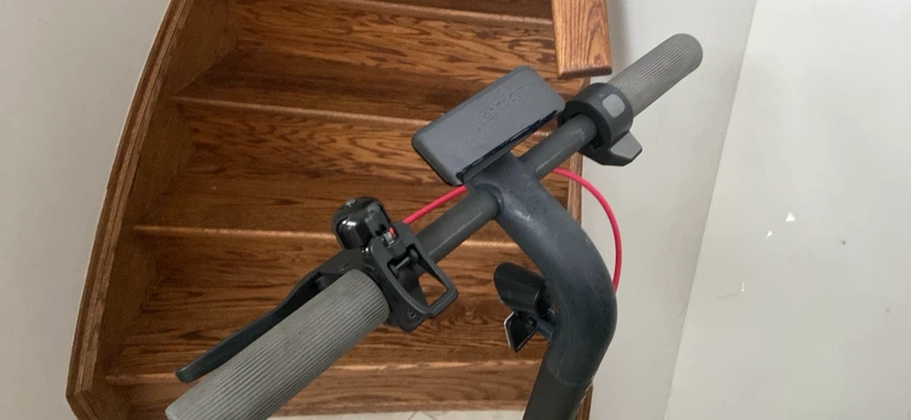 NAVEE V40N Electric Scooter Perfect Condition - photo 2