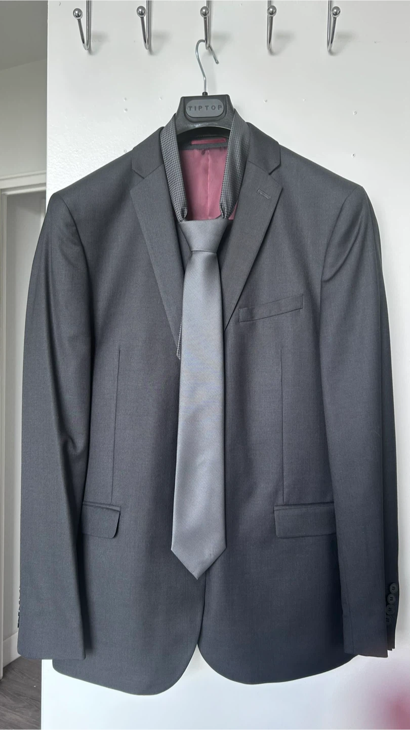 Slim Fit Suit and Tie - photo 2