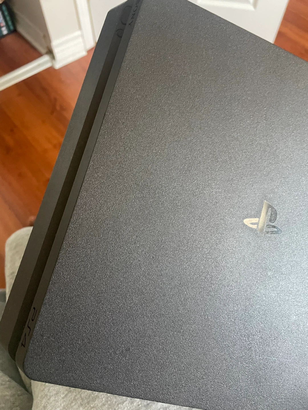 Sony PlayStation 4