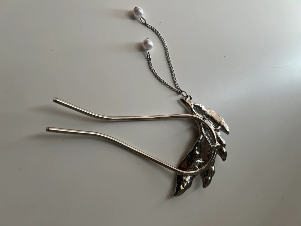 Rhinestone Leaf Hair Pin with Pearls - photo 3