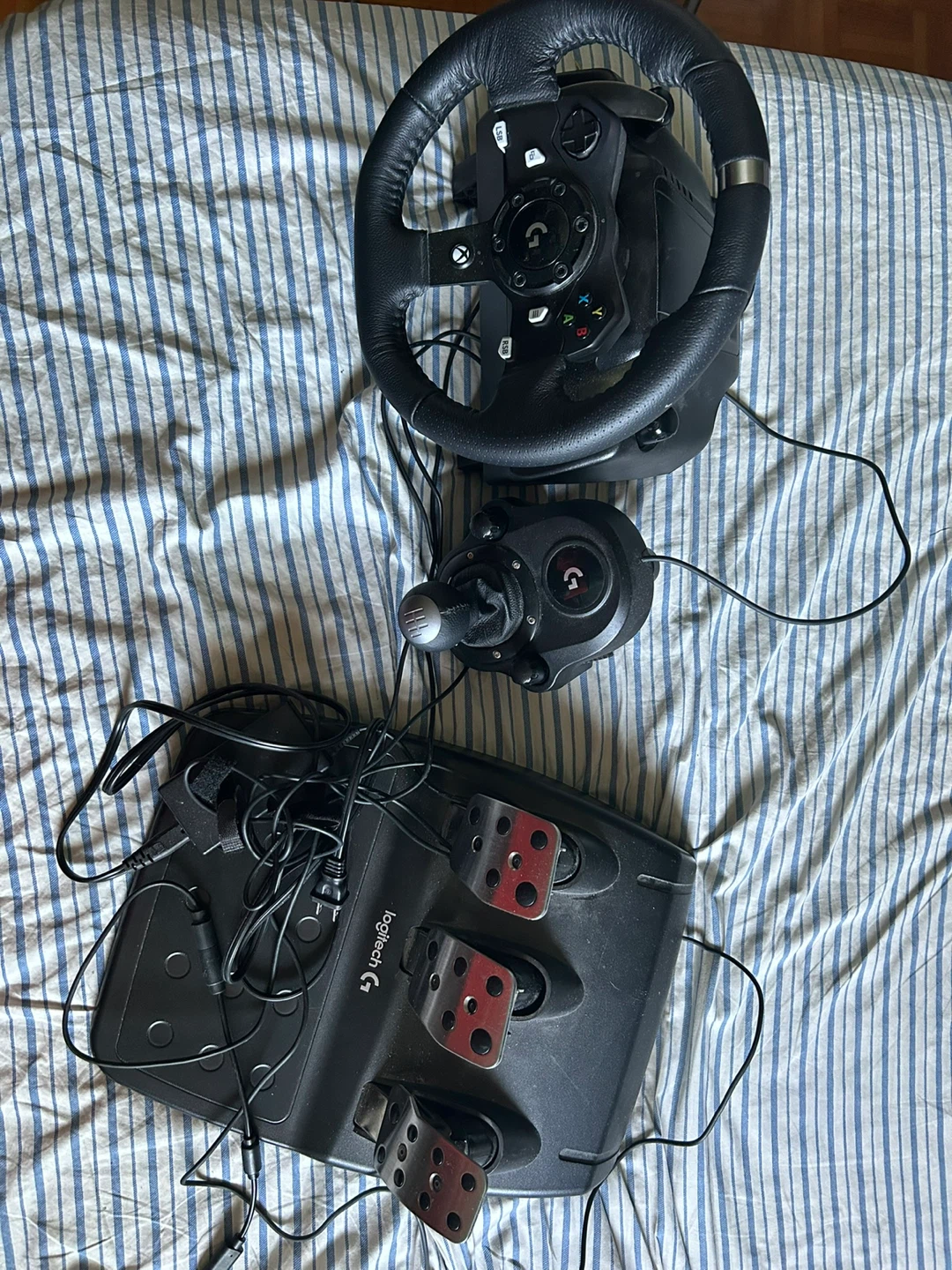 Logitech G920 Racing Wheel, Pedals, and Shifter