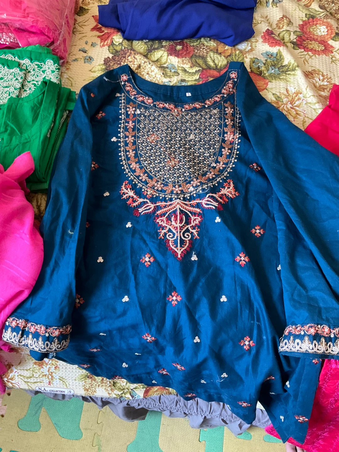 Embroidered Blue Kurti with Pants - photo 2