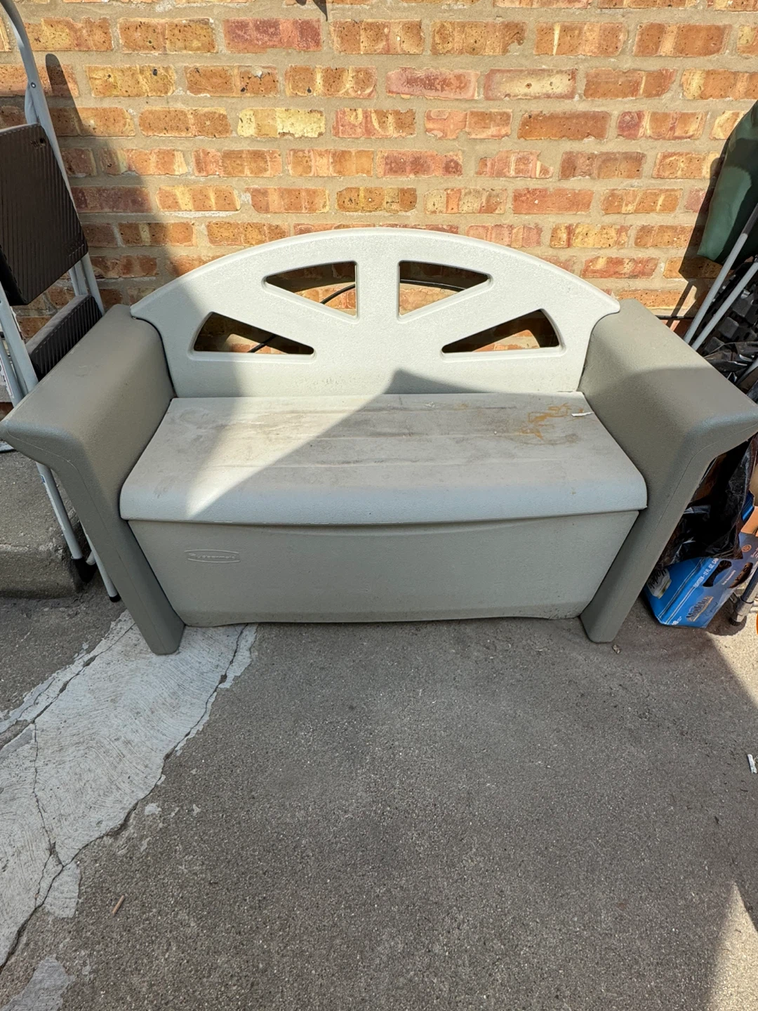Rubbermaid Deck Box Bench - Gray