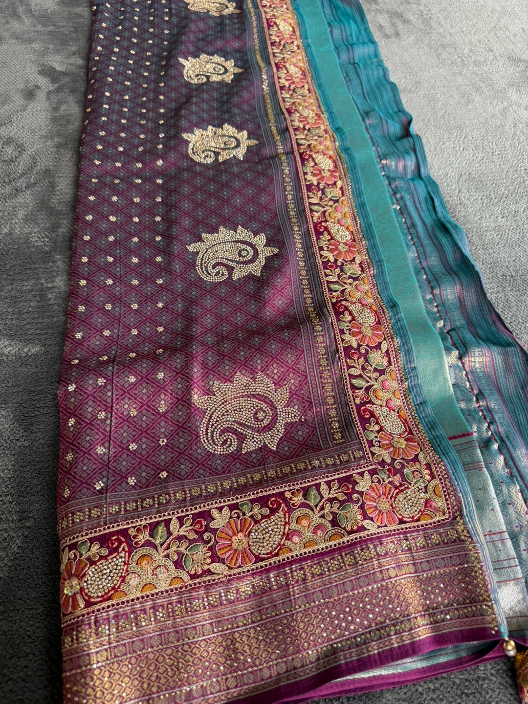 Embroidered Teal and Burgundy Saree - photo 3