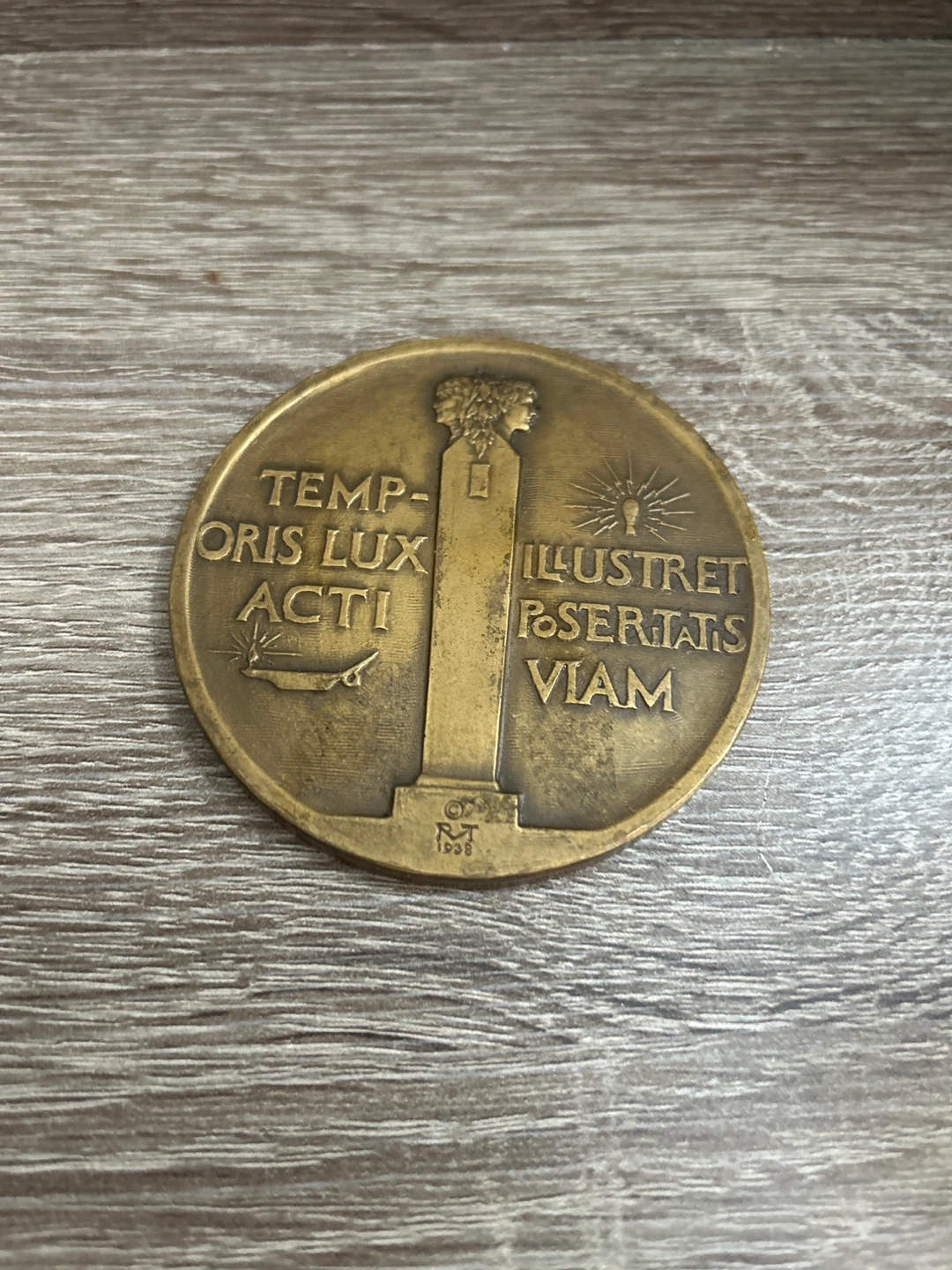 University of Pennsylvania 1940 Medal - photo 2