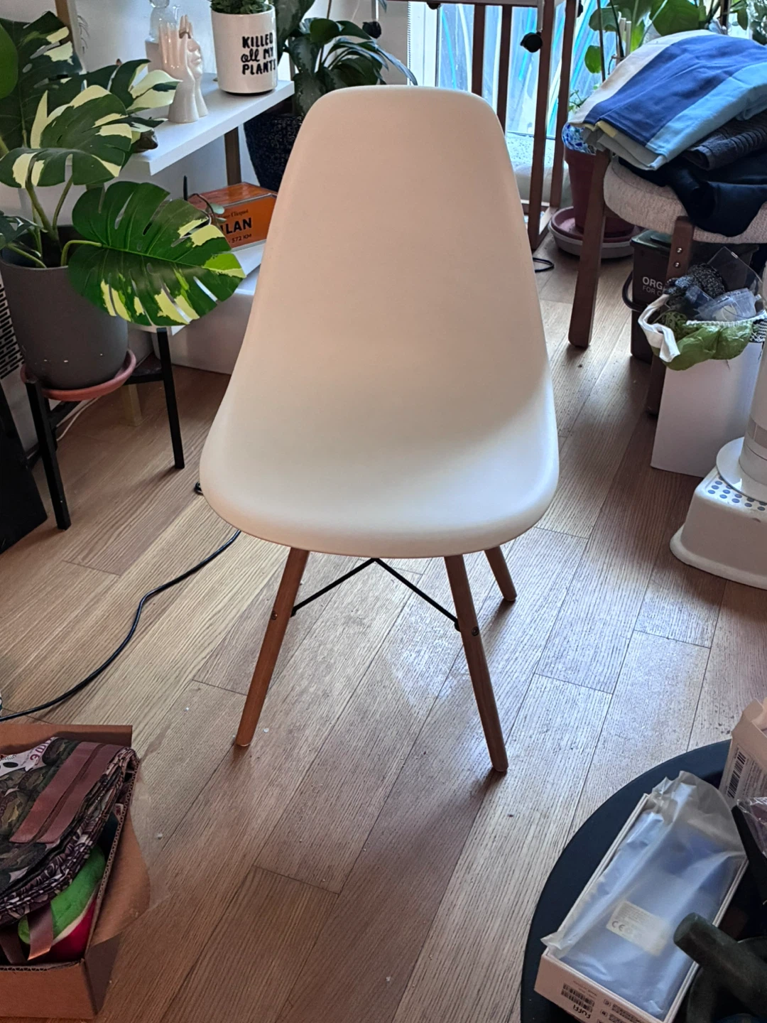 White Mid-Century Modern Dining Chair - photo 2