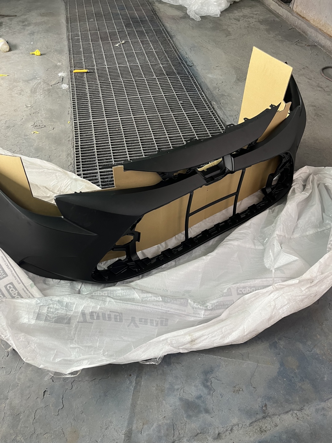 Black Car Bumper - photo 2