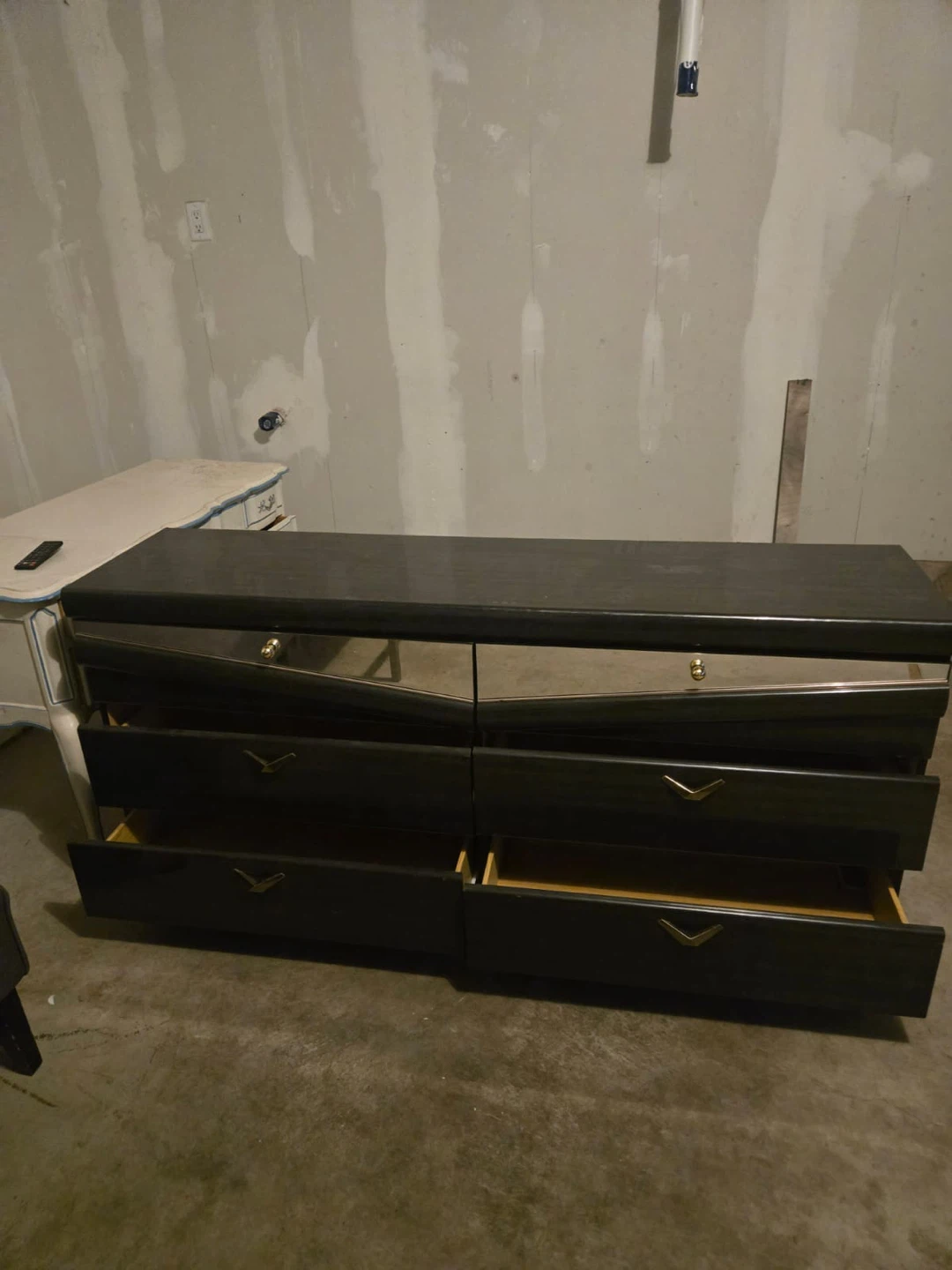 Dark Wood Dresser with 6 Drawers - photo 2